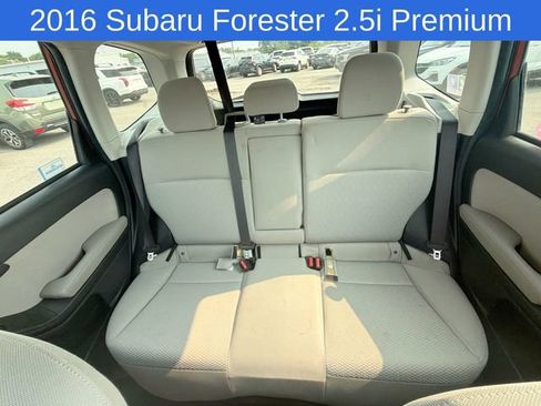Used 2016 Subaru Forester 2.5i Premium w/ All-Weather Package AWD/4WD image 14