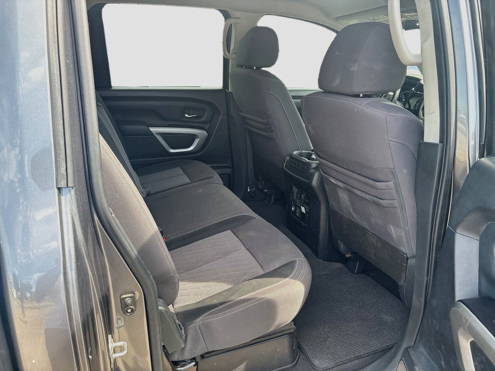 Used 2021 Nissan Titan 4x4 Crew Cab image 27