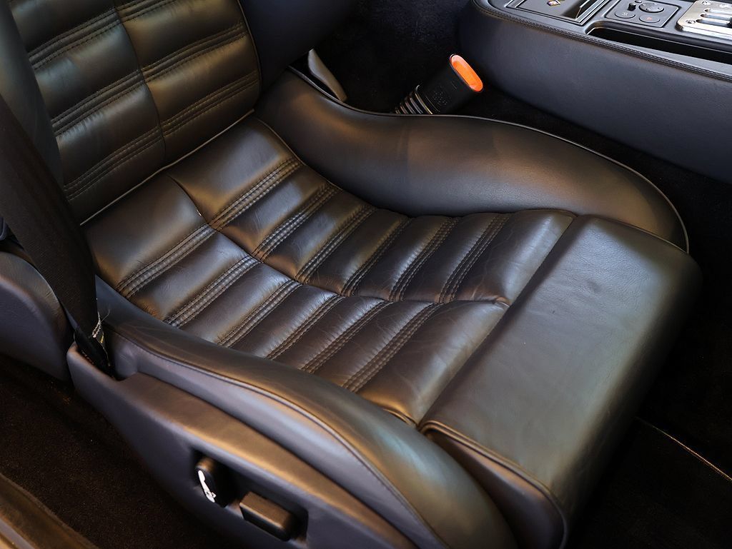 Used 1999 Ferrari 550 Maranello Coupe RWD image 28