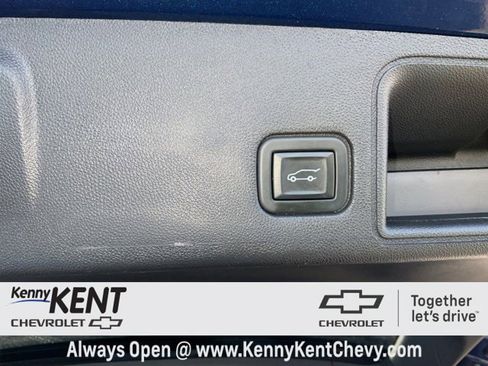 Used 2023 GMC Terrain SLT w/ LPO, Floor Liner Package image 8