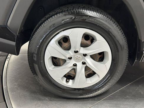 Used 2019 Toyota RAV4 LE w/ All Weather Liner Package AWD/4WD image 15