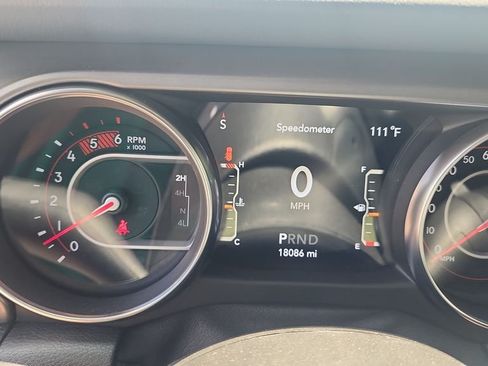 Used 2021 Jeep Wrangler Unlimited Rubicon AWD/4WD image 9