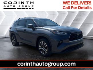 Used 2020 Toyota Highlander XLE AWD/4WD video 1