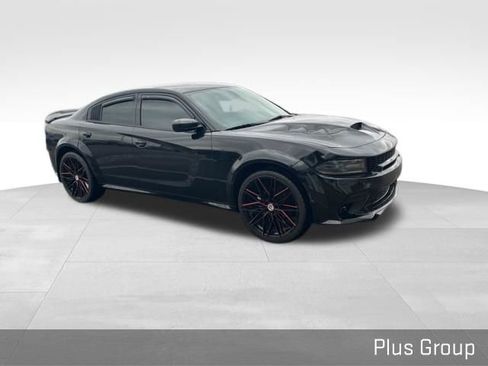 Used 2015 Dodge Charger SXT w/ Plus Group image 6