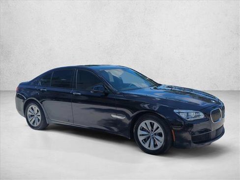 Used 2015 BMW 750i xDrive AWD/4WD image 3