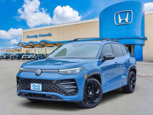 Used 2025 Volkswagen Tiguan SE R-Line FWD image 1