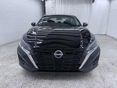 Used 2025 Nissan Altima 2.5 SV FWD image 6