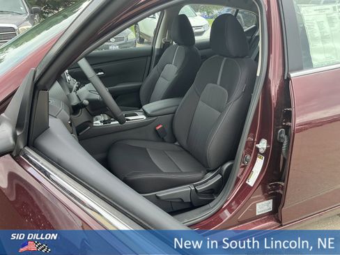 New 2025 Nissan Sentra SV w/ All-Weather Package image 9