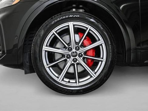 Certified 2024 Audi Q5 e Prestige image 25