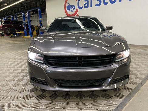 Used 2017 Dodge Charger R/T image 4