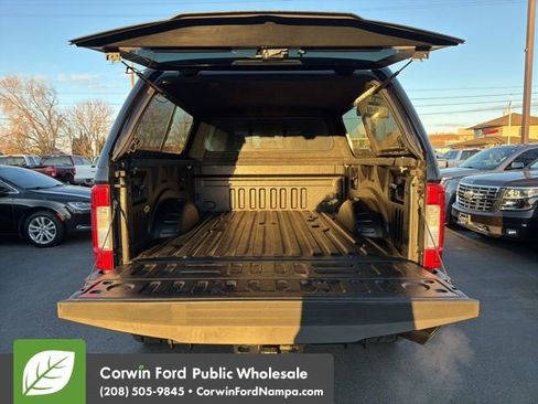 Used 2018 Ford F250 Lariat w/ Lariat Value Package image 30