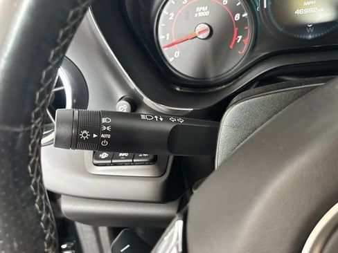 Used 2018 Chevrolet Camaro SS RWD image 11