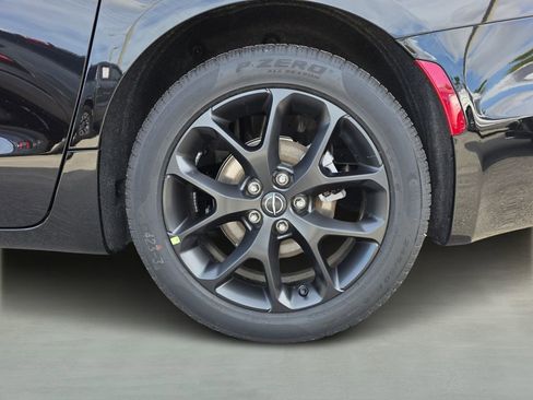 New 2026 Chrysler Pacifica Limited image 6