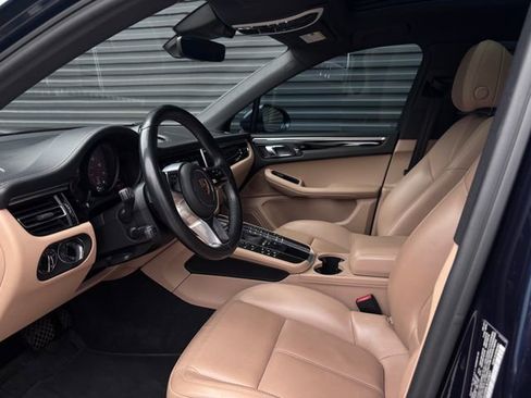 Certified 2021 Porsche Macan AWD/4WD image 4