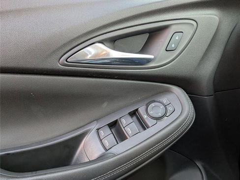 Used 2025 Buick Encore GX Preferred image 18