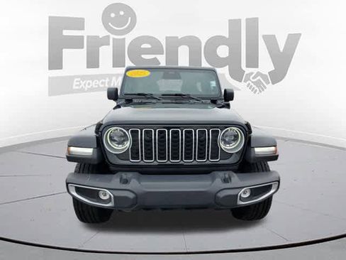 Used 2025 Jeep Wrangler Sahara w/ Safety Group image 8