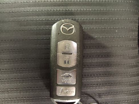 Used 2014 MAZDA MAZDA3 i Touring image 32