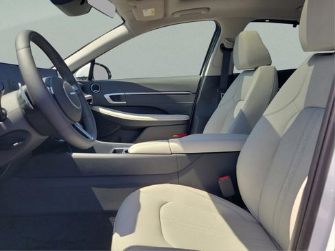 New 2025 Hyundai Sonata Limited image 21