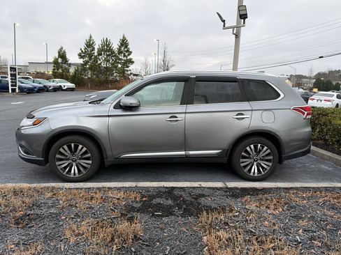 Used 2020 Mitsubishi Outlander SEL image 4