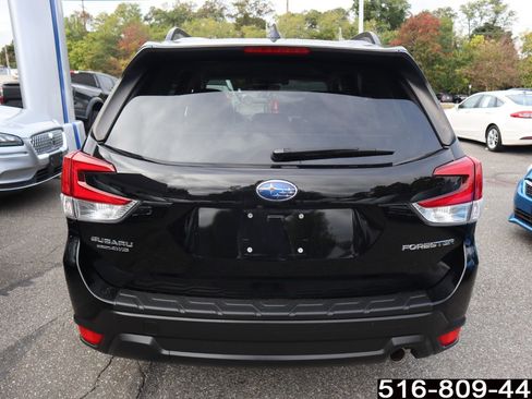 Used 2021 Subaru Forester Limited image 5