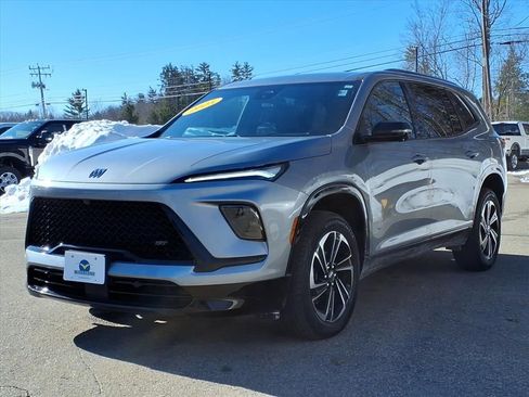 Used 2025 Buick Enclave Sport Touring image 28