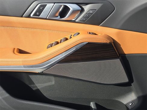 Used 2025 BMW X5 xDrive50e image 31