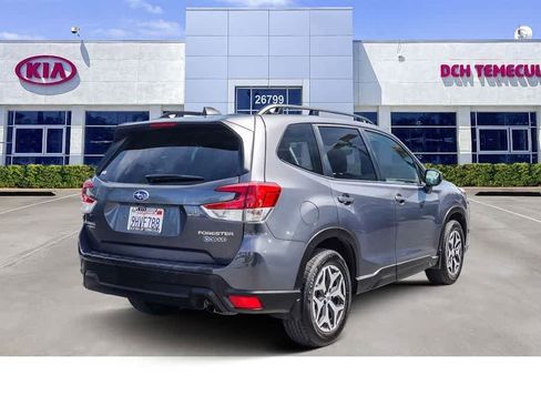 Used 2023 Subaru Forester Premium w/ Popular Package #2 image 4