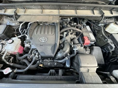 Used 2023 Toyota Highlander XLE image 26