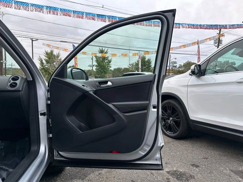 Used 2017 Volkswagen Tiguan Wolfsburg Edition image 20