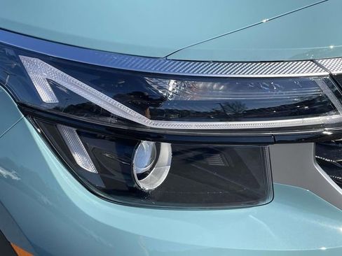 New 2026 Kia Seltos EX image 11