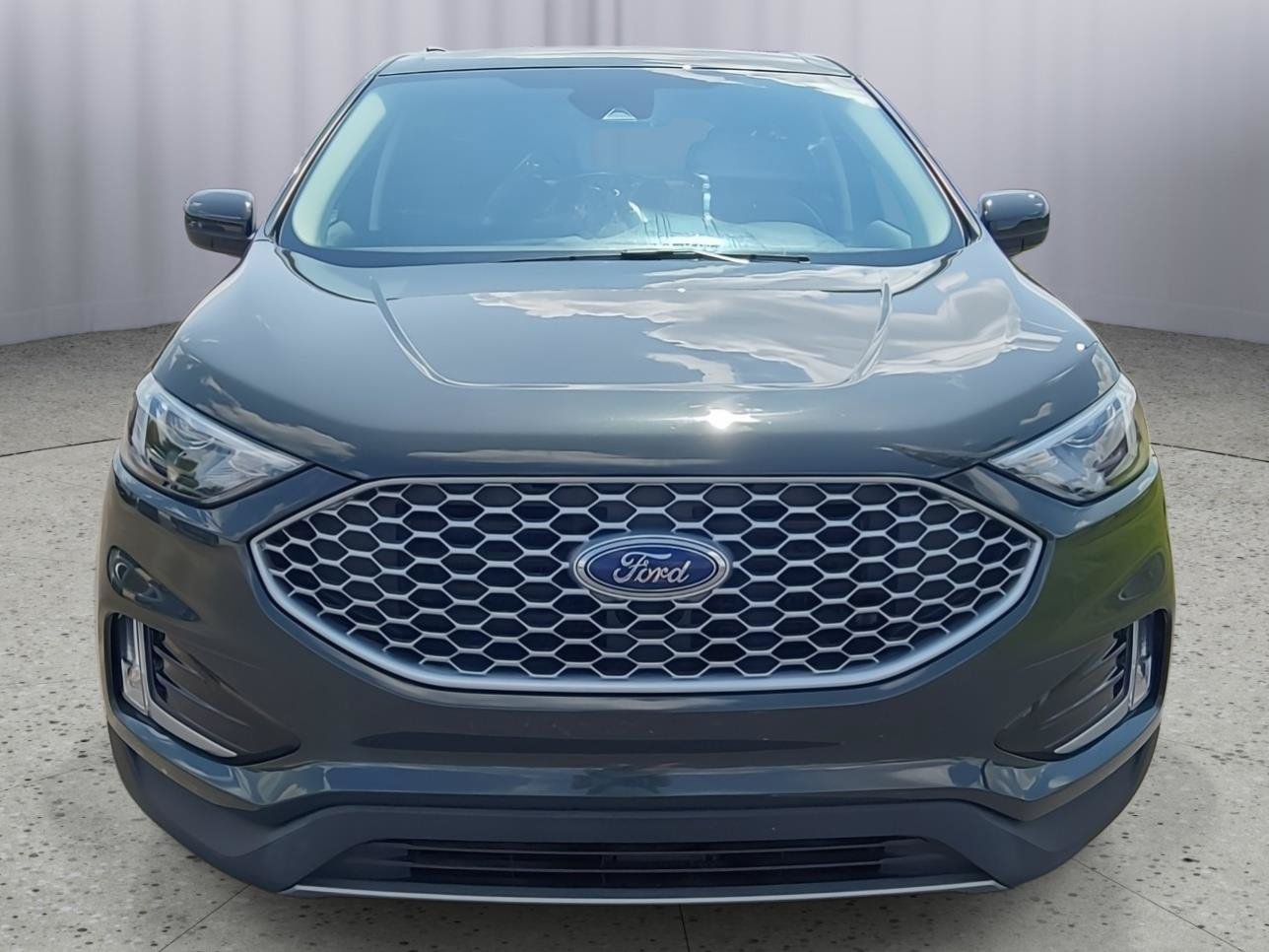 Used 2023 Ford Edge SEL w/ Convenience Package AWD/4WD image 2