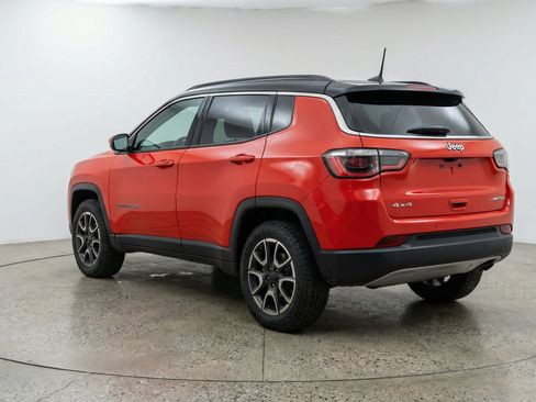 Used 2025 Jeep Compass Trailhawk image 6