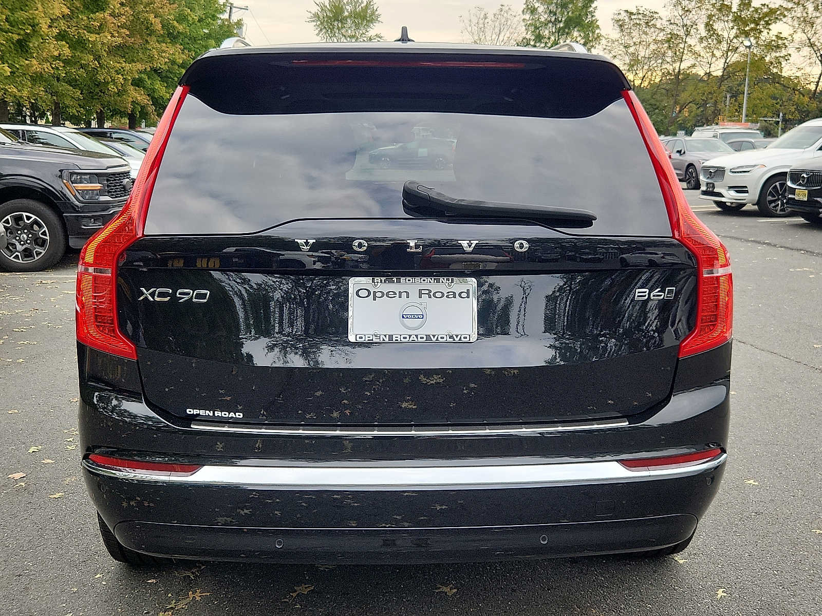Used 2024 Volvo XC90 B6 Plus w/ Protection Package Premier AWD/4WD image 5