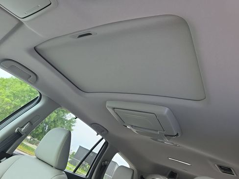 Used 2021 Honda Pilot Touring image 29