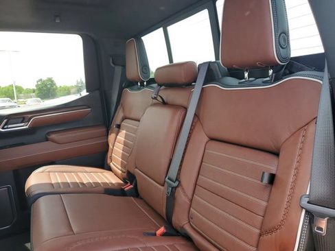 Used 2025 GMC Sierra 1500 Denali Ultimate AWD/4WD image 29