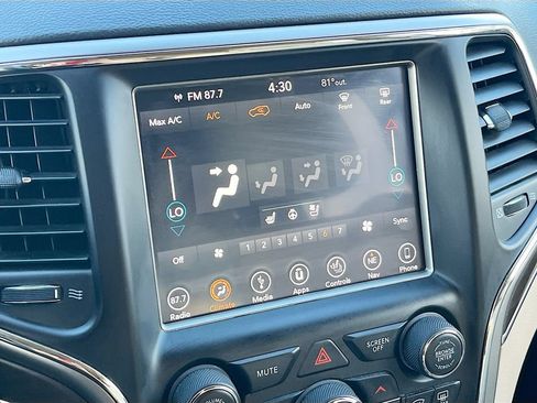 Used 2018 Jeep Grand Cherokee Limited w/ Luxury Group II AWD/4WD image 20