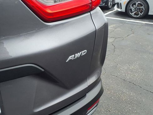 Used 2018 Honda CR-V LX image 2