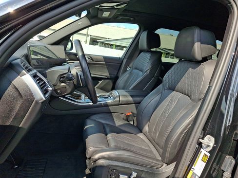 Used 2025 BMW X5 xDrive50e AWD/4WD image 24