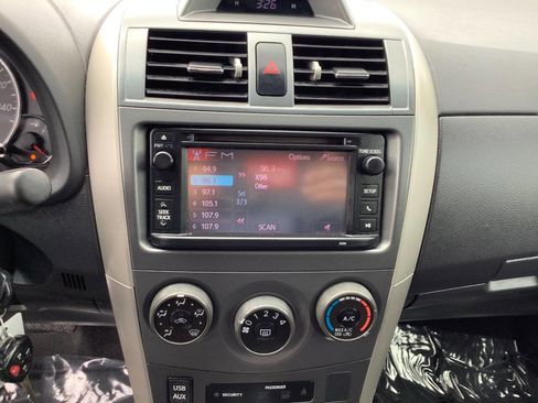 Used 2013 Toyota Corolla S FWD image 34