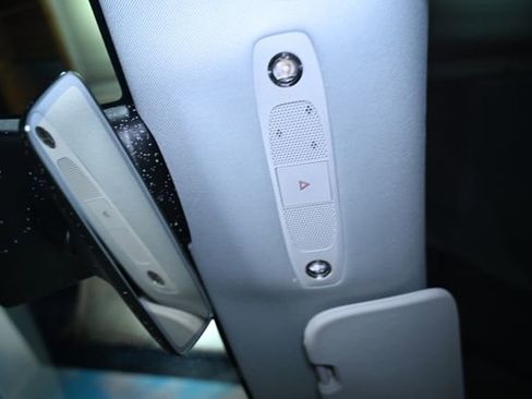 Used 2021 Tesla Model 3 Standard Range Plus image 36