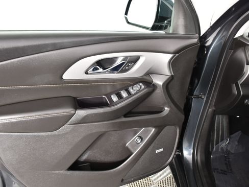 Used 2019 Chevrolet Traverse LT w/ LT Premium Package FWD image 34