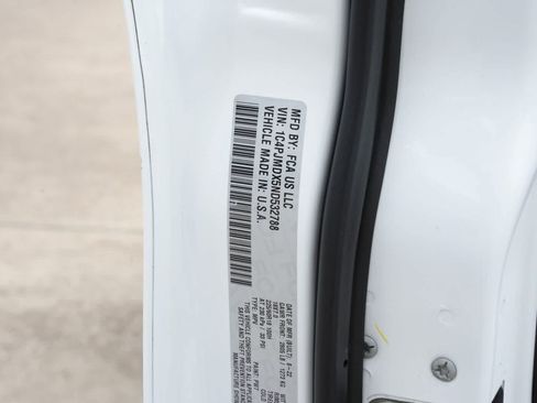 Used 2022 Jeep Cherokee Limited AWD/4WD image 24