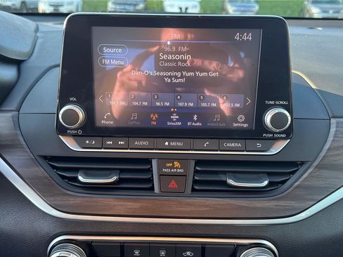 Used 2023 Nissan Altima 2.5 SV image 13