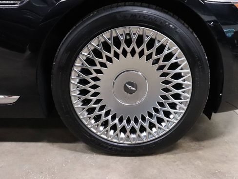 Used 2020 Genesis G90 3.3T Premium image 36