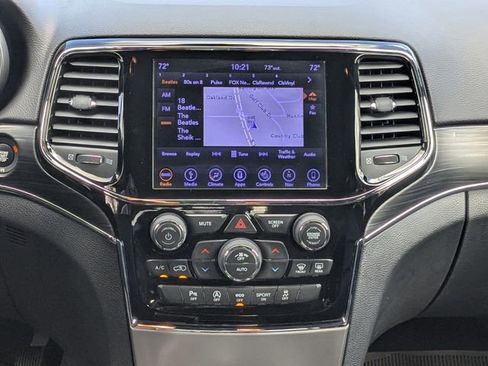 Used 2019 Jeep Grand Cherokee Limited image 18