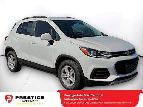 Used 2022 Chevrolet Trax LT image 1