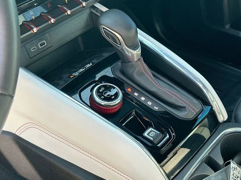 Used 2024 GMC Canyon AT4X w/ AT4X AEV Edition image 20