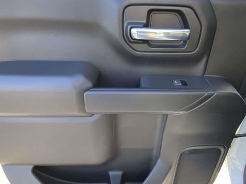 Used 2023 Chevrolet Silverado 1500 Custom image 13