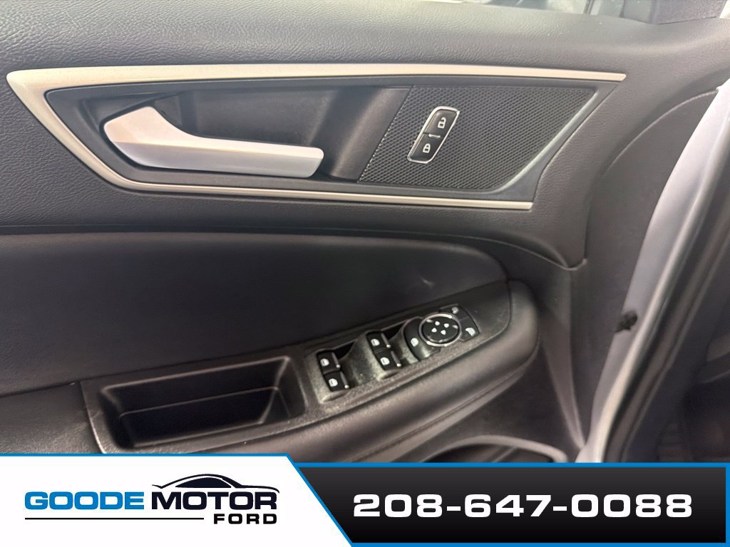 Used 2024 Ford Edge SEL AWD/4WD image 9