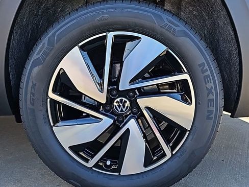 New 2026 Volkswagen Atlas SE AWD/4WD image 9